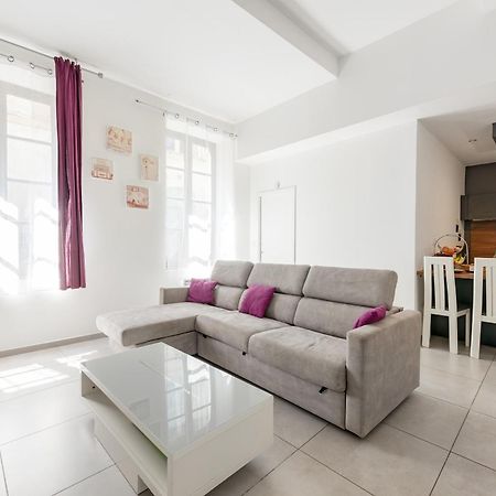 Apparemment Spacieux En Centre De Carcassonne Exteriér fotografie